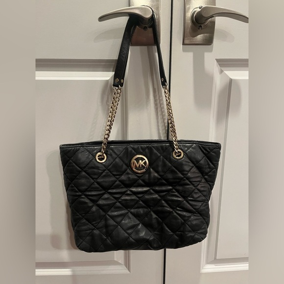 Michael Kors Black Leather Susannah Tote - Picture 1 of 1